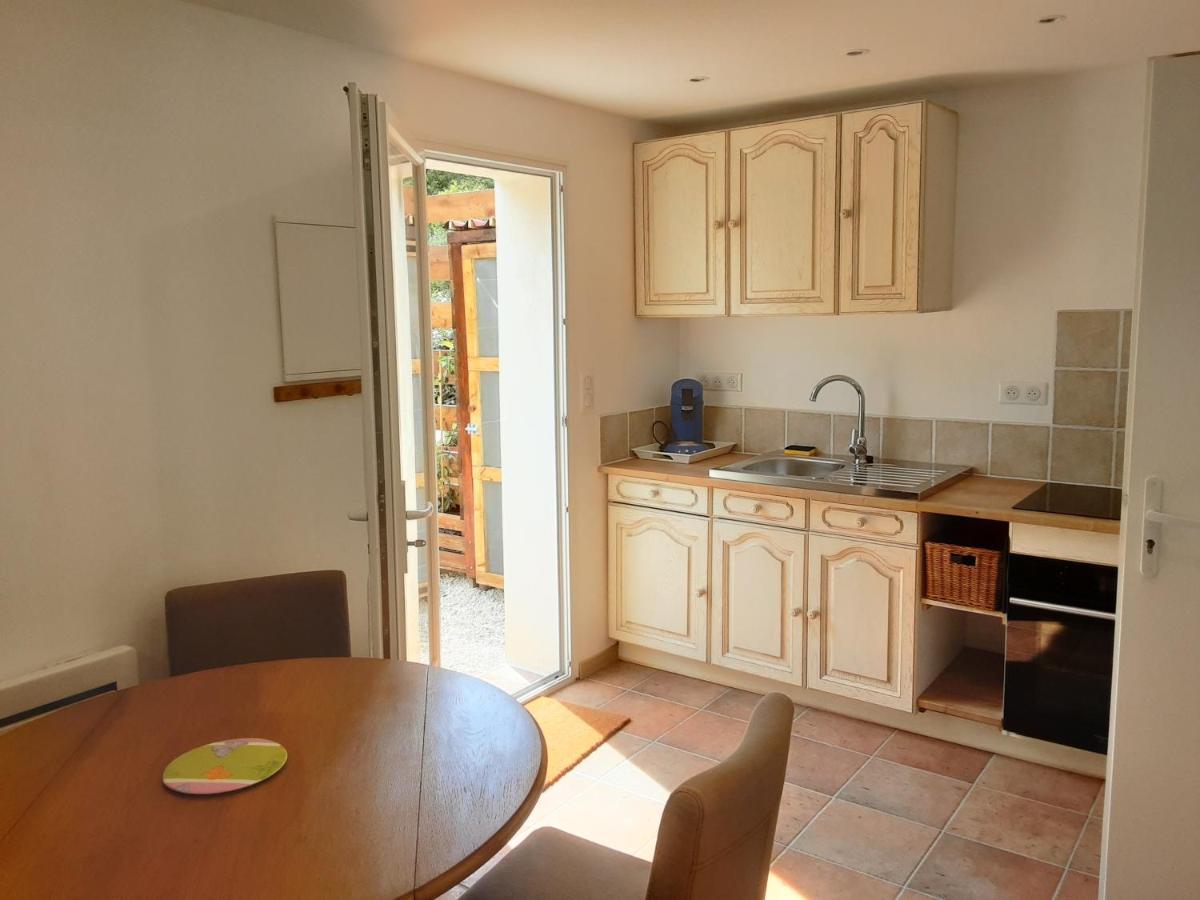 Le Chemin De Bruniele Apartman Aubres Kültér fotó